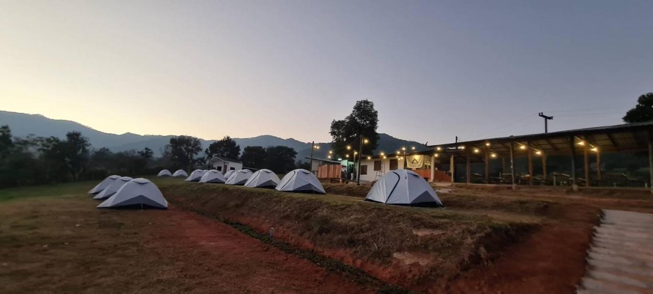 ข้างเขาแคมป์ Khangkhao Camp Ban Yang Khun Wang